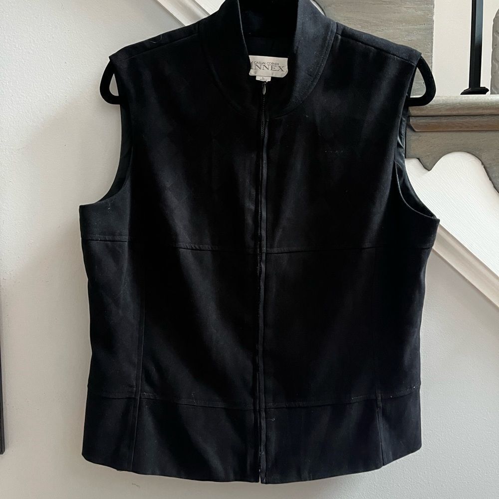 Casual Corner Black on Black Mole Skin Argyle Vest sz L EUC